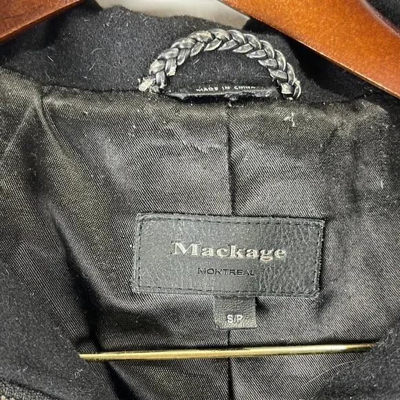 Mackage Steffy flat  black wool coat with toggle closures - Picture 5 of 14